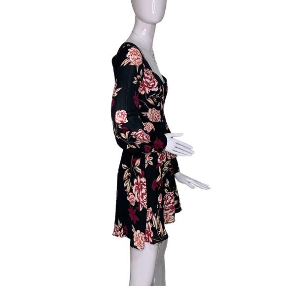 Cupcakes and Cashmere Dress Long SleeveHidden Zipper on side Full Lining… - Picture 7 of 16